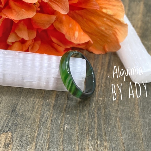 Alquimia Jewelry - Crazy lace green Agate carved band gemstone ring
